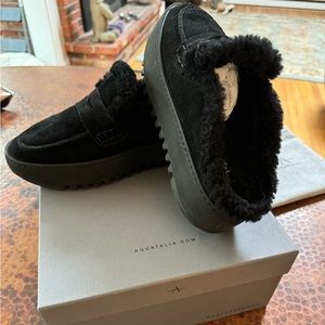 Women’s size 9 waterproof black suede Italian Aquatalia Amata shoe.